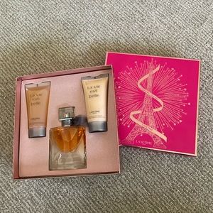 NEW Lancôme Paris “La Vie Est Belle” fragrance set